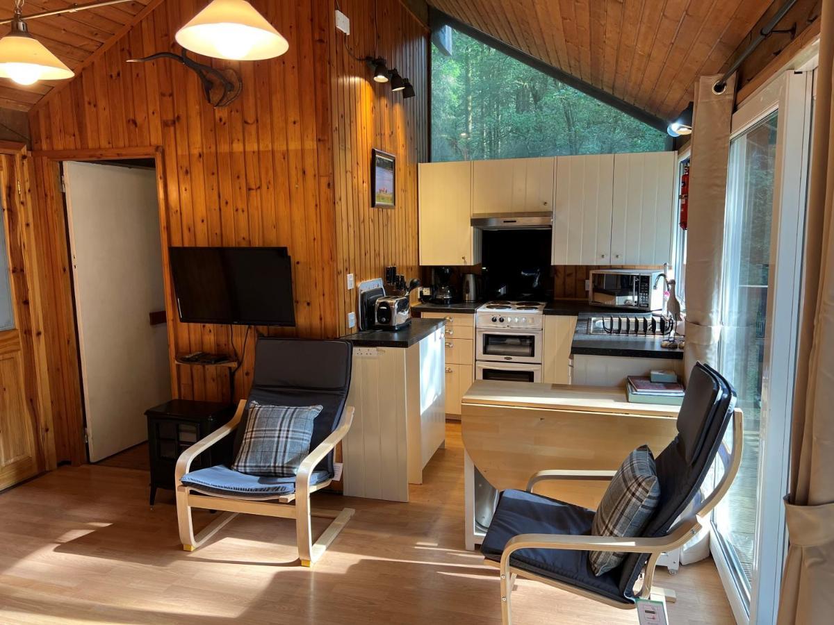 Loch Aweside Forest Cabins Dalavich Exterior photo